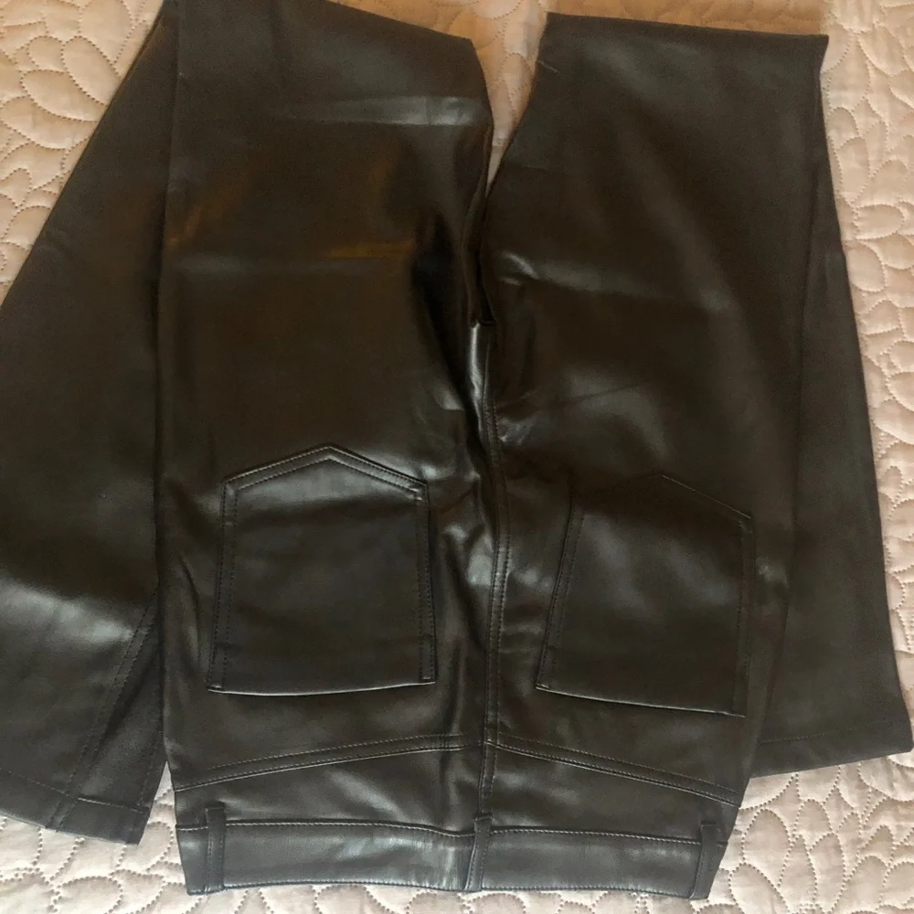 Zara faux leather pants. - Picture 4 of 7